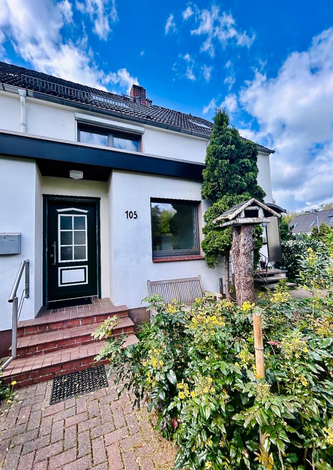 Feelslikehome - Reihenhaus Zwischen Hamburg Und Heide Mit Garten&Garage 新武尔姆斯托夫 外观 照片